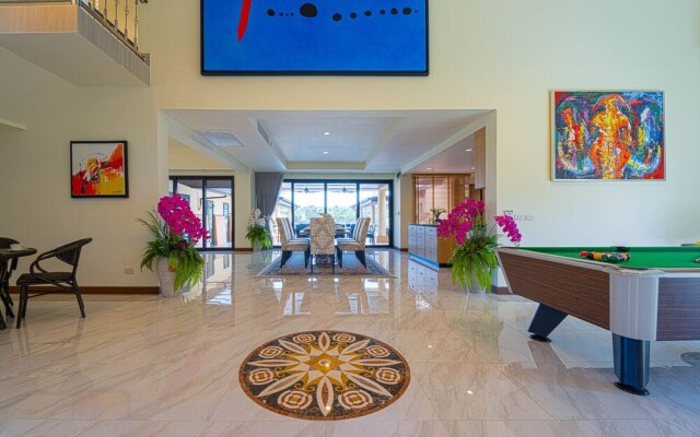 Luxury 5 Bedroom Villa nr to Beach - SRS