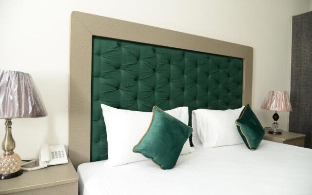 Hotel Deluxe Johar Town Lahore