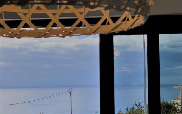 Magi Paradise Near the Beach by Madeira Sun Travel