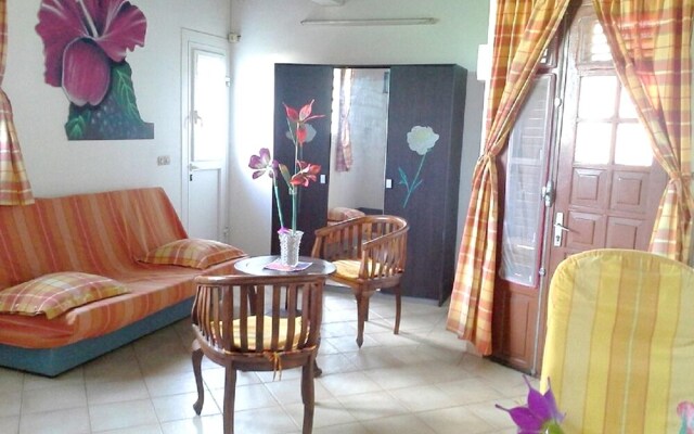 Apartment With one Bedroom in Le Robert, With Enclosed Garden and Wifi