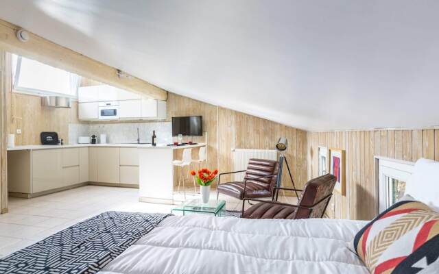 Lovely Attic Studio in Capucins