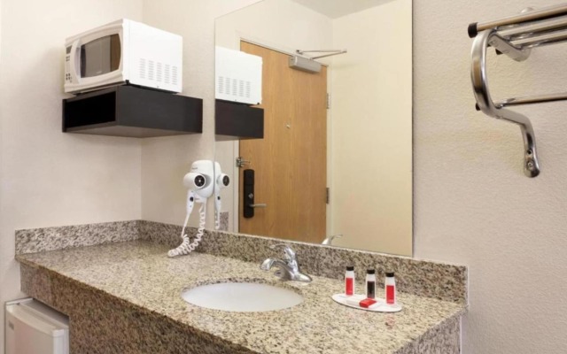 Travelodge by Wyndham Alpine