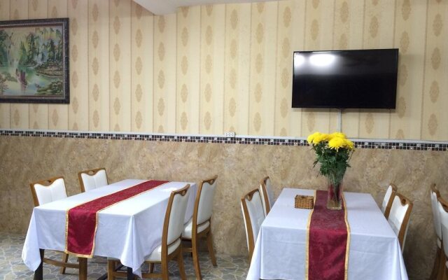 Hoang Quan Hotel