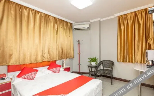 Oyo Ronghua Hostel