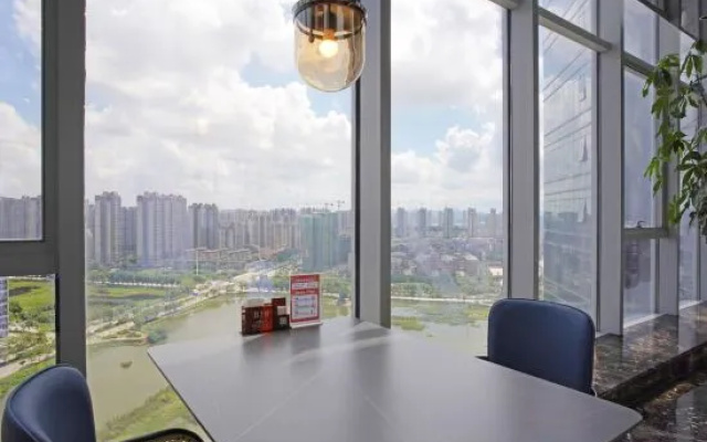 Argyle Hotel (Yangjiang High-Speed Railway Station International Financial Center) – Balcony – Yangjiang
