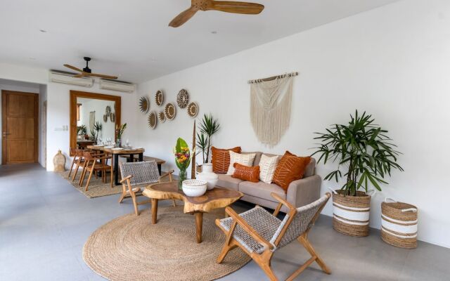 Beautiful Boho-chic 4br Tropical Villa in Pererenan Canggu