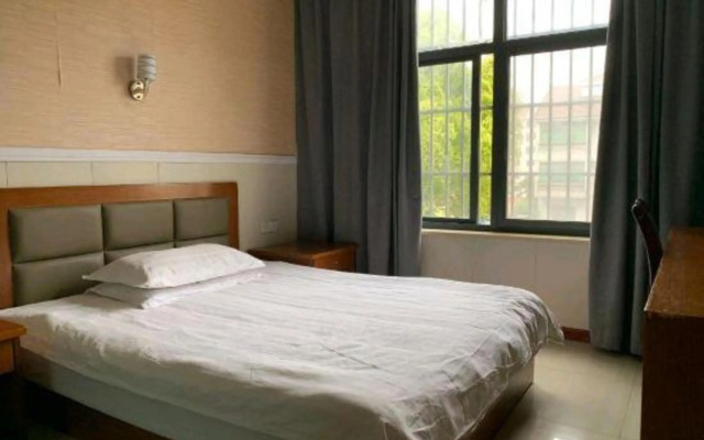 Zhapu Tianfei Business Hote