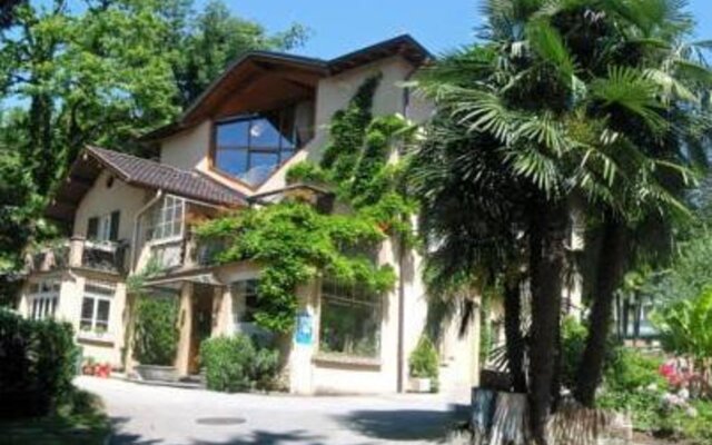 Youth Hostel Lugano Savosa