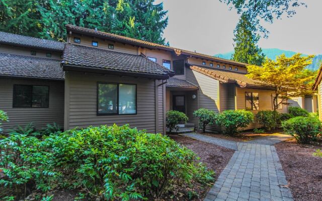 Whispering Woods Resort