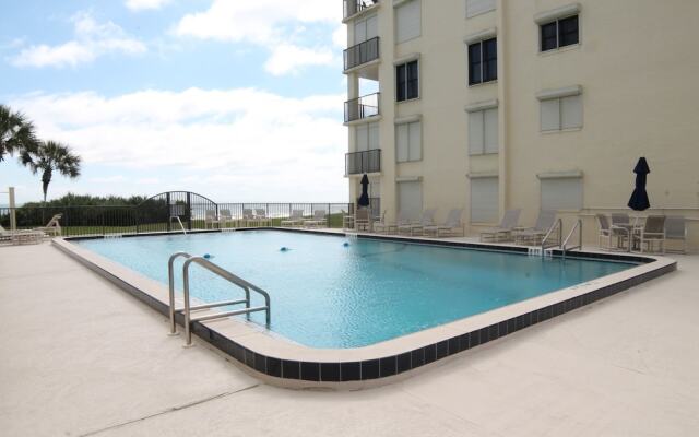 3 Bedroom Oceanfront Luxury Condo - Sand Dollar Iii, 404
