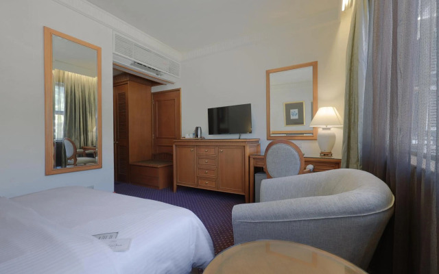 The Jesselton Hotel