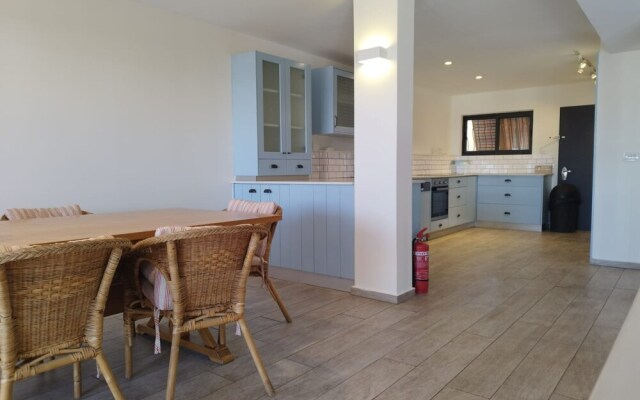 YalaRent Cliff side villa - private pool