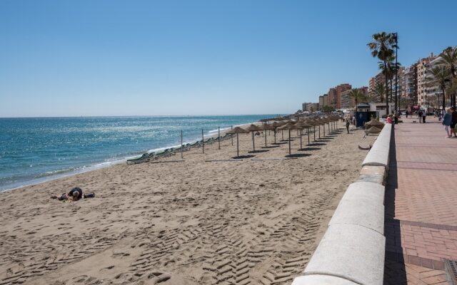 First Line Fuengirola Marina Apartment with Stunning Sea Views