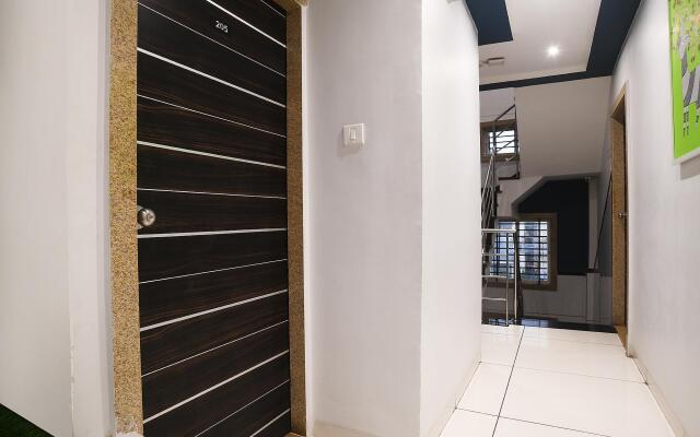 Fabhotel Shree Ram Palace