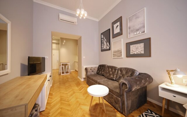 Zagreb IN Central Square Apartment
