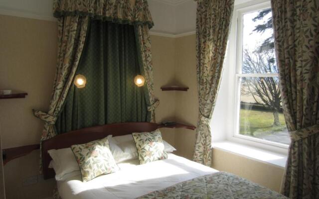 Gwrach Ynys Country Guest House