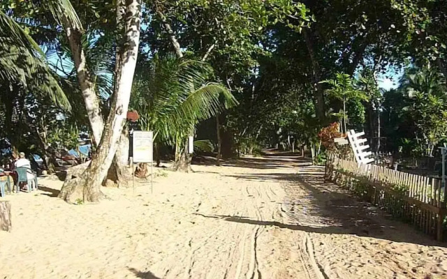 Playa Bluff Hotel