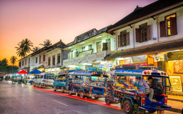 Dok Ban Hotel