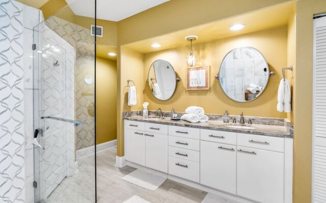 Crb0911 3 Bedroom Condo