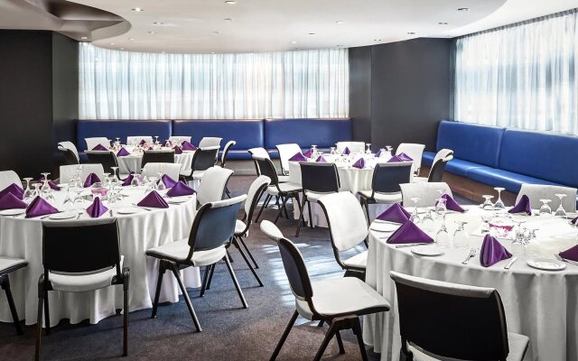 Novotel Toronto North York