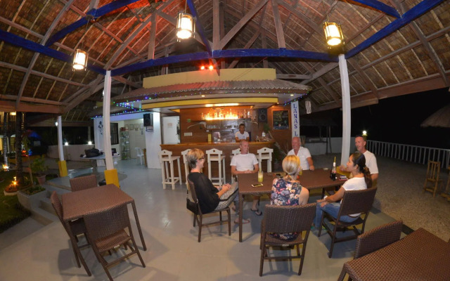 Lanas Beach Resort