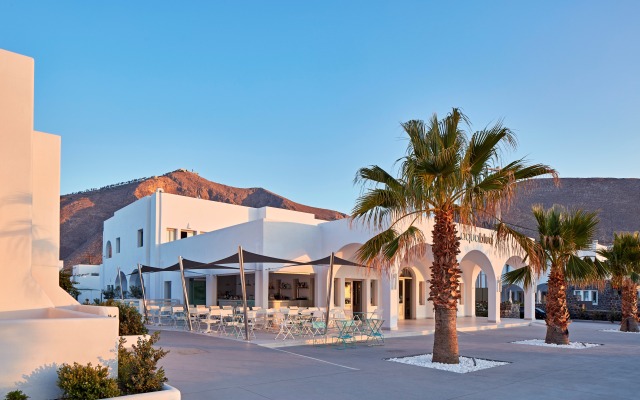 Aqua Blue Hotel