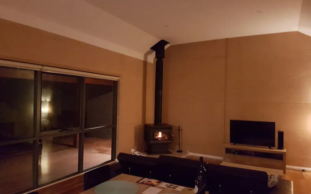 Jarrah Grove Forest Retreat - Adults Only