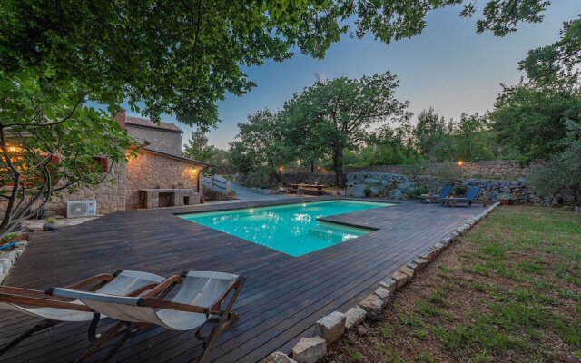 Villa Stone House Magarac