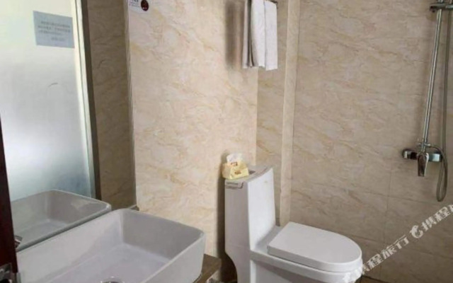 Yaohui Business Hotel