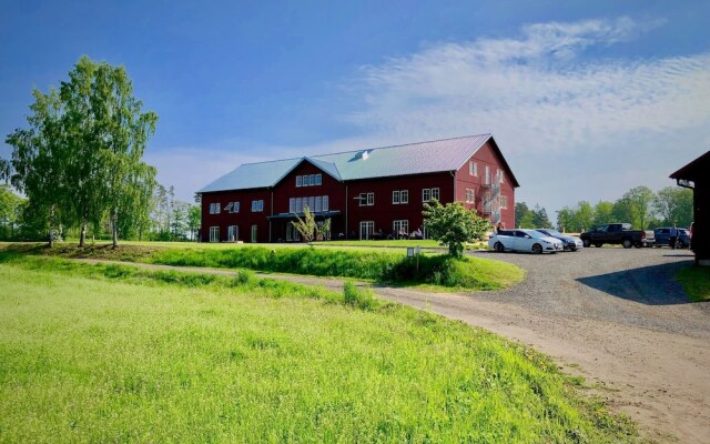 Tiraholms hotell