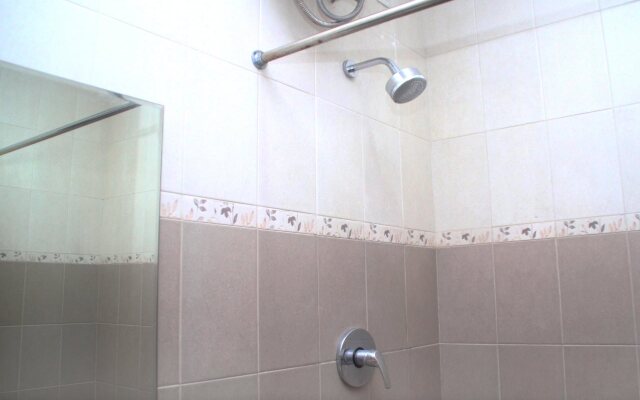 Family Guest House Surabaya