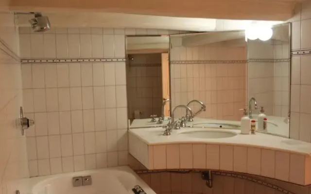 Suite Thamia