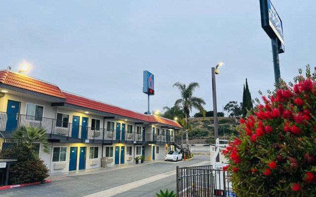 Motel 6 La Mesa, CA - San Diego