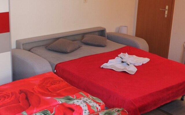 at moumie studio furnished quiet place parking and jacuzzi and pool