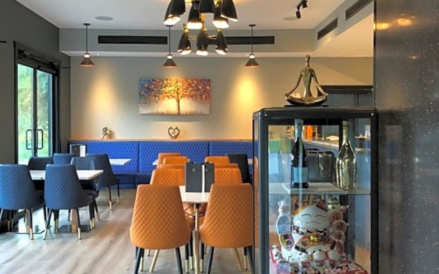 Kokanee Glacier Resort