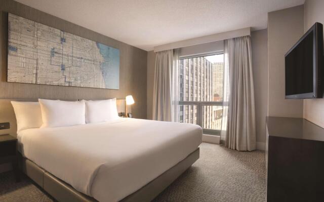 Hilton Chicago/Magnificent Mile Suites