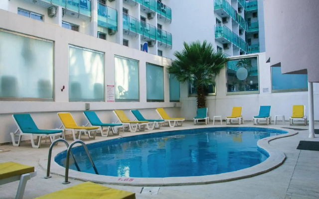 Gold Butik And Kaya Hotel