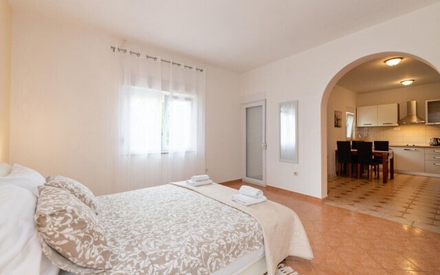 Nice Apartment in Zadar With Wifi