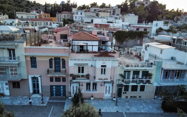 Unique Sunlit House Overlooking the Acropolis