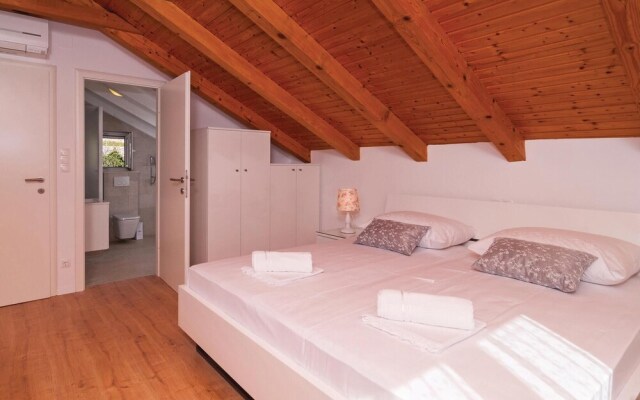 Amazing Home in Stanici With Wifi and 3 Bedrooms