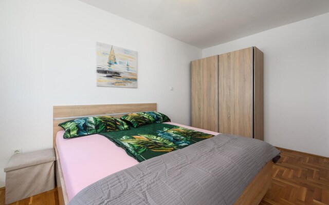 Beautiful Home in Vabriga With Jacuzzi, Wifi and 3 Bedrooms