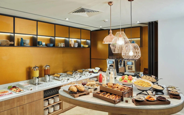 Courtyard by Marriott Oxford City Centre