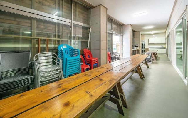 Ganghwa Marinwon Pulbilra Gajok Pension