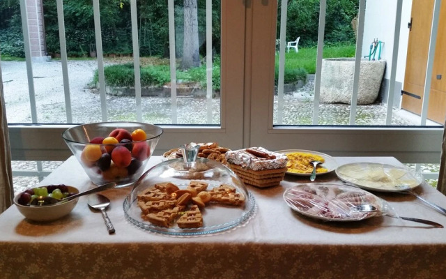 Corte Merighi Charming Rooms & Breakfast