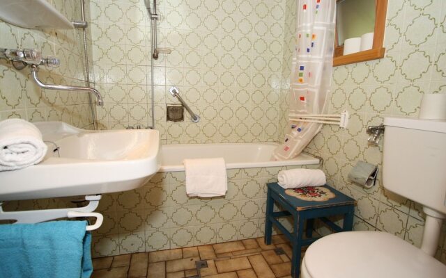 Tranquil Chalet in Niedernsill Salzburg With Garden