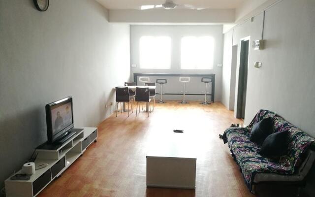 Oceanus Backpackers Hostel