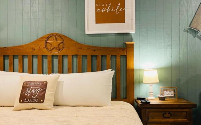 Deluxe Big Texan Multi Suite