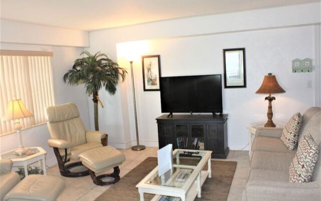 Jamaica Royale - 503 - 2 Br Condo