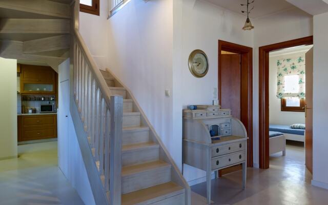 Spacious Villa With Shared Pool and Amazing View