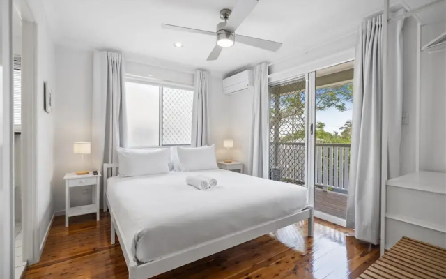 Bright 3-bed Home in Leafy Annerley